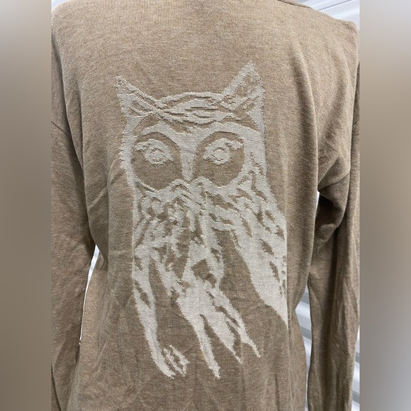 Tan Owl Long Sleeve Cardigan with big decorative Buttons by Kensie - Medium - Picture 2 of 9